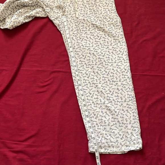 Banana Republic Sz L cursive “Hello” in various languages PJ Set - Picture 14 of 15